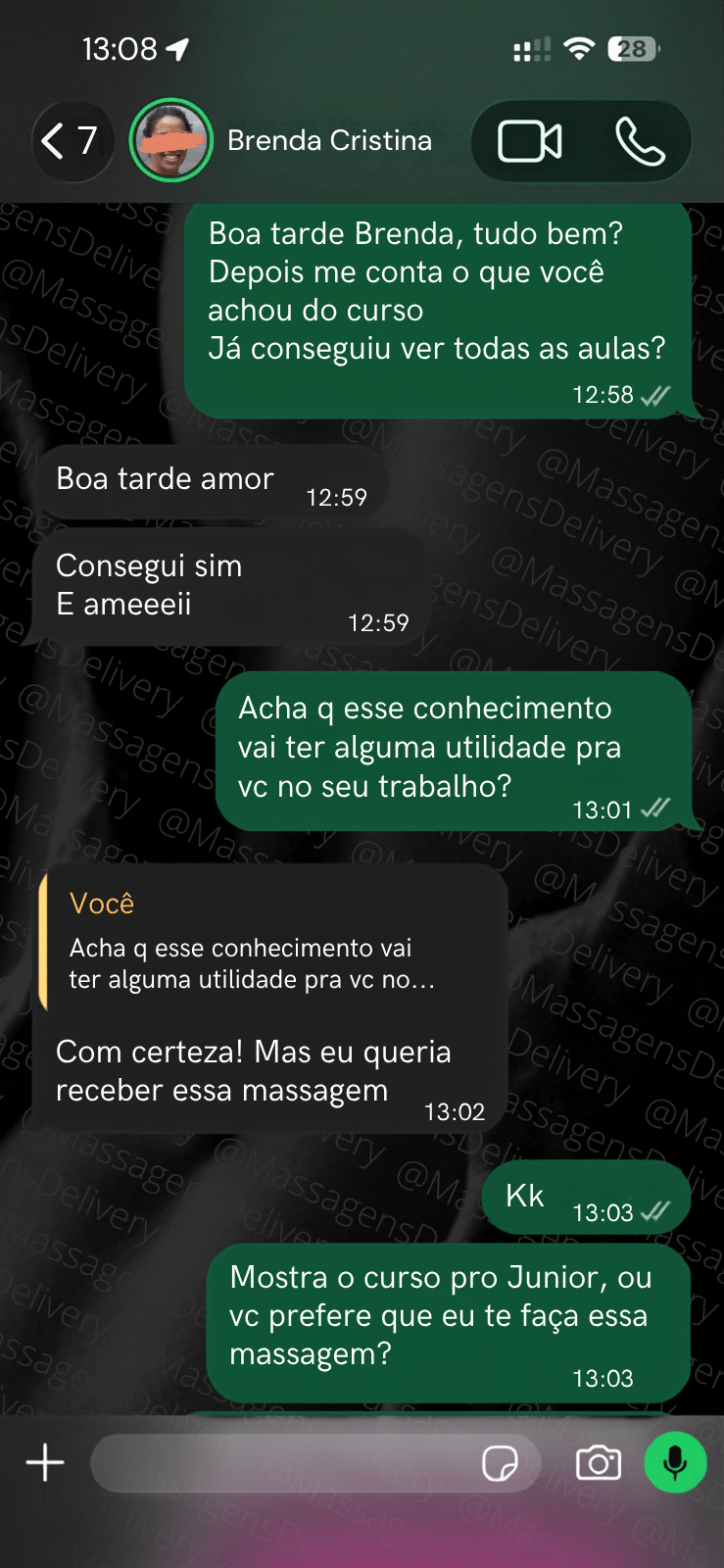 Depoimento da Brenda dizendo que amou o curso e agora quer receber a massagem